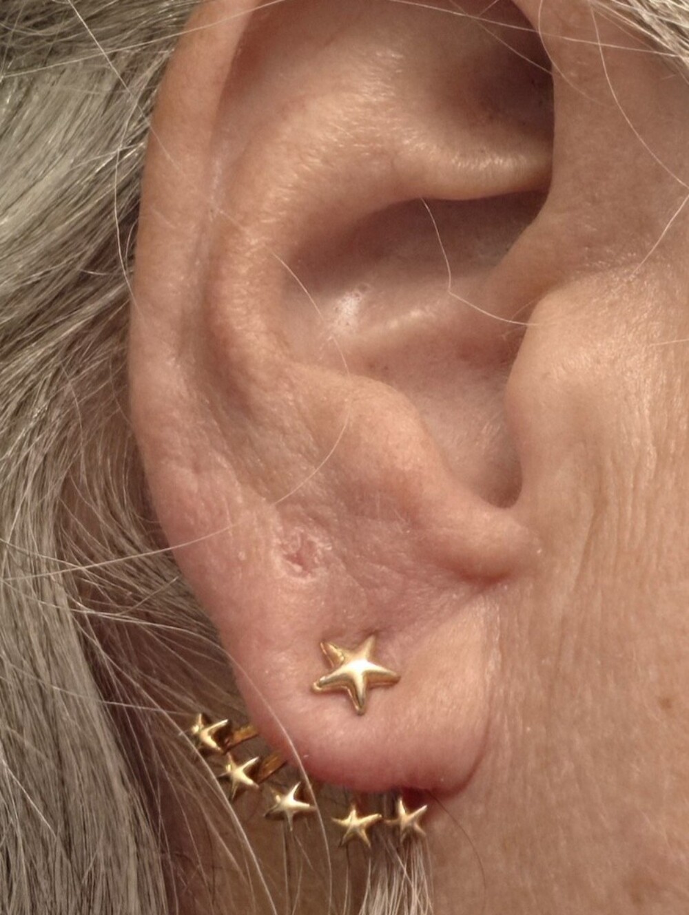 Vintage Gold Tone Starburst Earrings - Picture 5 of 6
